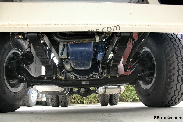 Foton Auman ETX Série 5 camion lourd 336 ch 4X2(6 roues) tracteur routier Châssis (1) | 86Trucks