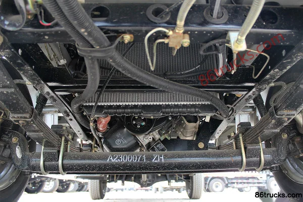 Kama Ruiling 1.1L 60 ch 4X2(6 roues) essence 2,2 m double rangée camion plateau micro Châssis (1) | 86Trucks