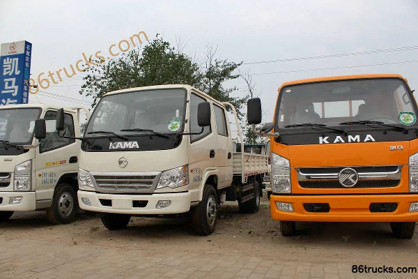 Kama Junwei 95hp 4X2(6 wheels) 3.3m double-row flatbed light truck Exterior (2) | 86Trucks