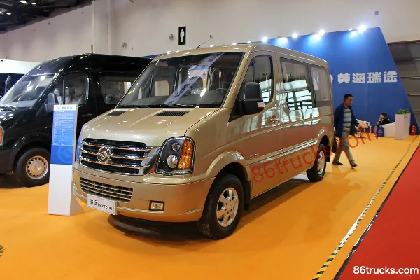 Huanghai Auto Ruitu Express Edition 148hp 2016 2.8T Panel Van Exterior (3) | 86Trucks