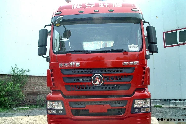 SHACMAN Commercial Vehicle Xuande X3 Heavy Truck 290 hp 8X4(12 wheels) 9.5m Van Cargo Truck Exterior (2) | 86Trucks