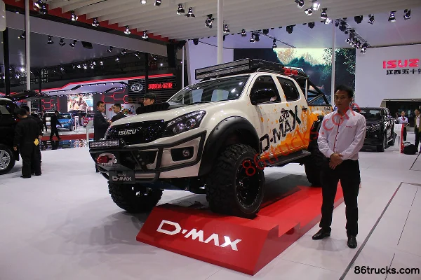 Jiangxi Isuzu D-MAX Super Deluxe 2.5L diesel 4WD double cab pickup (5) | 86Trucks