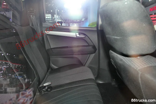 Jiangxi Isuzu D-MAX Super Deluxe 2.5L diesel 4WD double cab pickup (4) | 86Trucks