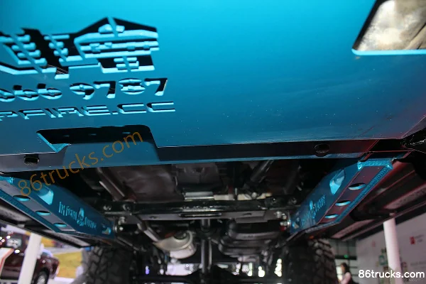 Jiangxi Isuzu D-MAX Super Deluxe 2.5L diesel 4WD double cab pickup Body (2) | 86Trucks