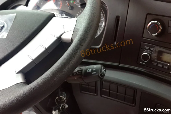 FAW Jiefang Qingdao Tu V Heavy Truck 350 hp 8X4(12 wheels) 9.5 m Van Cargo Truck Cab (3) | 86Trucks