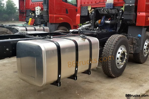FAW Jiefang Qingdao Tu V Heavy Truck 350 hp 8X4(12 wheels) 9.5 m Van Cargo Truck Chassis (1) | 86Trucks