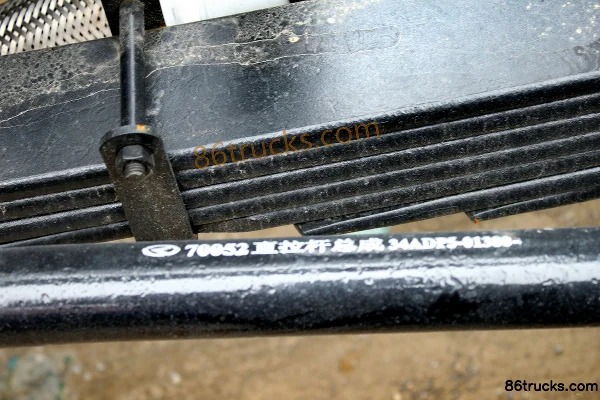 Hualing Zhi Xing tracteur routier 336 ch 6X2(8 roues) Châssis (1) | 86Trucks