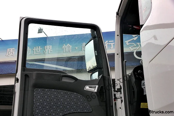Sinotruk Sitrak C7H 480hp 6X2R Tractor Truck Cab (2) | 86Trucks