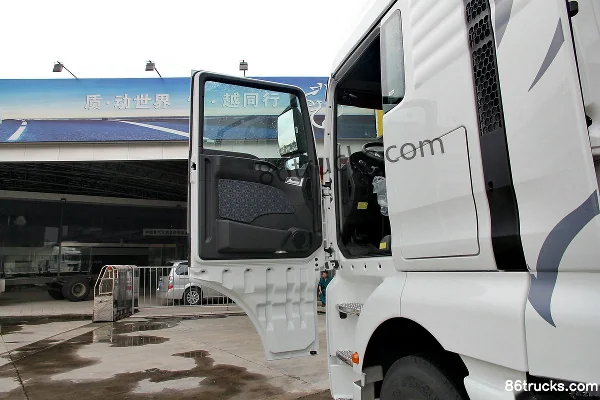 Sinotruk Sitrak C7H 480hp 6X2R Tractor Truck Cab (1) | 86Trucks
