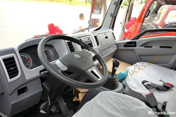 Sinotruk HOWO Hanjun 109 hp 4X2(6 wheels) 4.2m Single Row Van Light Truck Cab (2) | 86Trucks