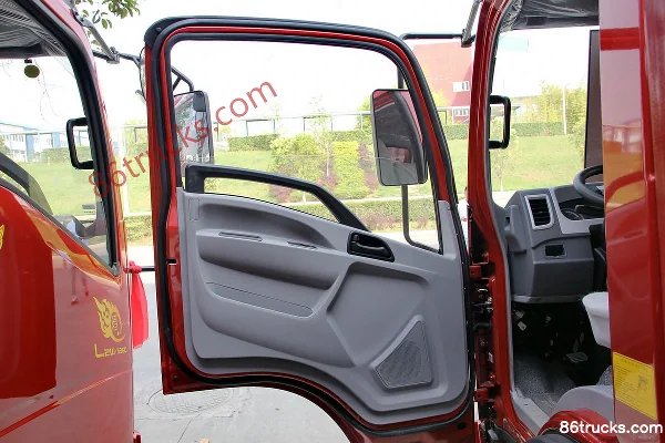 Sinotruk HOWO Hanjun 109 hp 4X2(6 wheels) 4.2m Single Row Van Light Truck Cab (1) | 86Trucks
