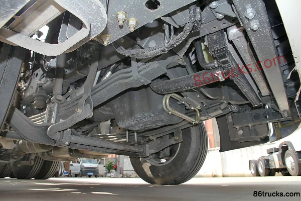 Sinotruk HOWO T7H camion lourd 480 ch tracteur routier 6X2R Châssis (3) | 86Trucks