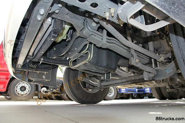 Sinotruk HOWO T7H camion lourd 480 ch tracteur routier 6X2R Châssis (2) | 86Trucks