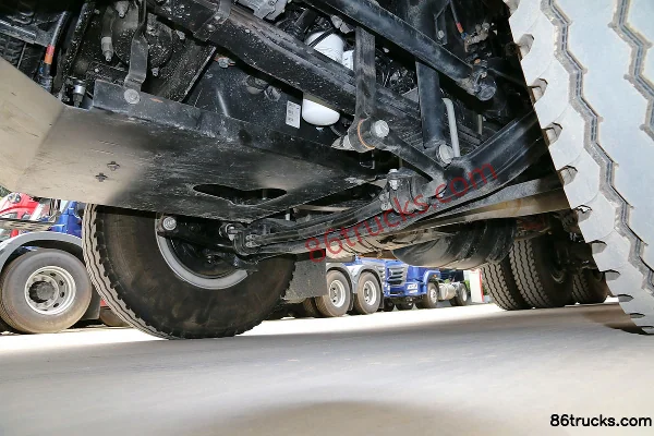 Dongwo UD Kuteng 380 hp 6X4(10 wheels) 5.4m Dump Truck Chassis (2) | 86Trucks