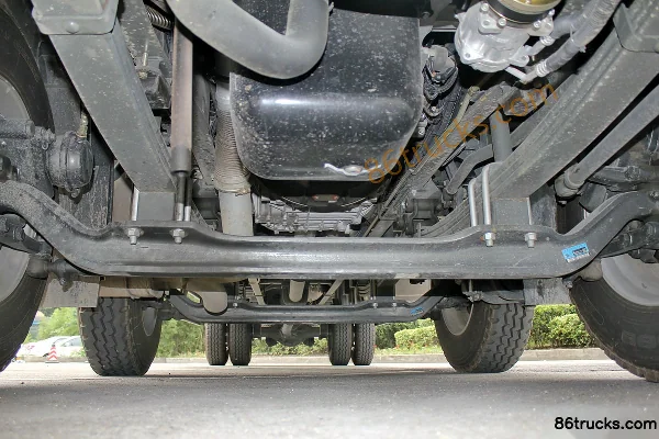 Sinotruk HOWO T5G camion lourd 310 ch 6X2(8 roues) camion porteur fourgon 9,52 m Châssis (1) | 86Trucks