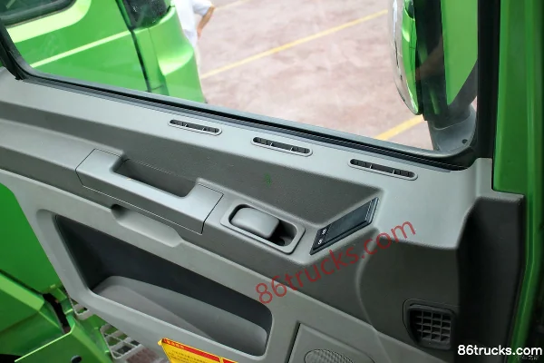 SHACMAN Delong X3000 336hp 6X4(10 wheels) 5.6m new-type dump truck Cab (1) | 86Trucks