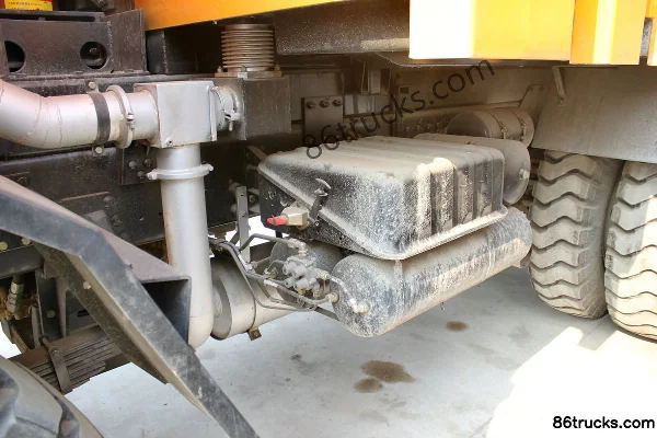SHACMAN Tongli 385hp 6X4(10 wheels) off-road dump truck Chassis (1) | 86Trucks