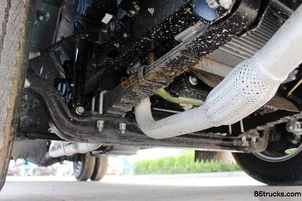 Yuejin Chaoyue C300-33 125 ch 4X2(6 roues) camion léger fourgon à cabine simple 4,1 m Châssis (3) | 86Trucks