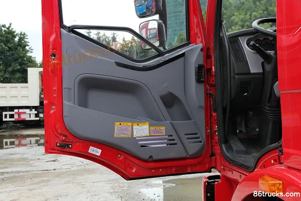 FAW Jiefang J6L Medium Truck 180hp 4X2(6 wheels) 7.7m Van Cargo Truck Cab (3) | 86Trucks