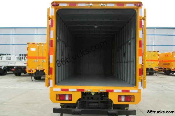 JMC Classic Shunda 109 ch 4X2(6 roues) camion de transport de matériel de démolition Cabine (3) | 86Trucks