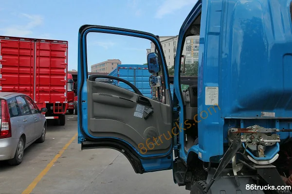FAW Jiefang Hu V 124hp 4X2(6 wheels) 3300 Wheelbase Single Row Light Truck Chassis Cab (1) | 86Trucks