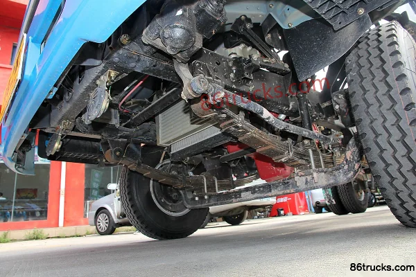 FAW Jiefang Hu V 124hp 4X2(6 wheels) 3300 Wheelbase Single Row Light Truck Chassis (2) | 86Trucks