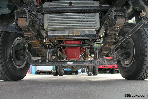 FAW Jiefang Hu V 124hp 4X2(6 wheels) 3300 Wheelbase Single Row Light Truck Chassis (1) | 86Trucks