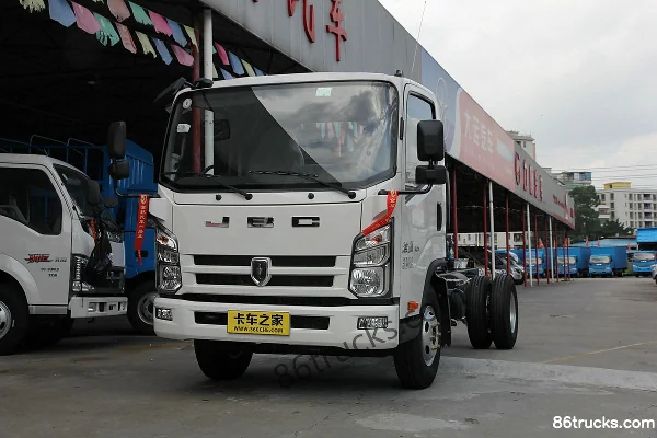 Jinbei Yunying 108hp 4X2(6 wheels) 4.17m Single Row Van Truck Exterior (3) | 86Trucks