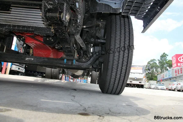 Jinbei Yunying 108hp 4X2(6 wheels) 4.17m Single Row Van Truck Chassis (3) | 86Trucks