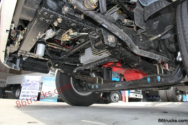 Jinbei Yunying 108hp 4X2(6 wheels) 4.17m Single Row Van Truck Chassis (2) | 86Trucks