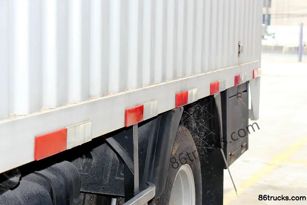 Foton Aoling CTX 118 hp 4X2(6 wheels) 4.165m single-row van light truck Body (3) | 86Trucks