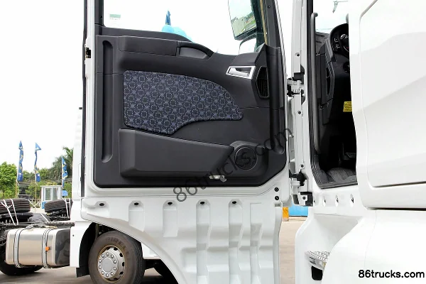 Sinotruk Sitrak C7H camion lourd 440 ch 6X4(10 roues) tracteur routier (ZZ4256V324HD1B/R7GB-1L) Cabine (3) | 86Trucks