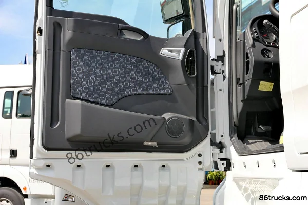 Sinotruk Sitrak SITRAK C7H camion lourd 360 ch 4X2(6 roues) tracteur routier (transport de matières dangereuses) Cabine (3) | 86Trucks