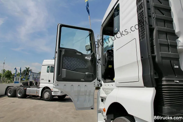 Sinotruk Sitrak SITRAK C7H camion lourd 360 ch 4X2(6 roues) tracteur routier (transport de matières dangereuses) Cabine (1) | 86Trucks