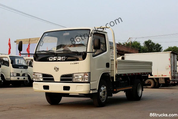 Dongfeng Duolika D5 68hp 4X2(6 wheels) 3.4m single-row flatbed light truck Exterior (3) | 86Trucks