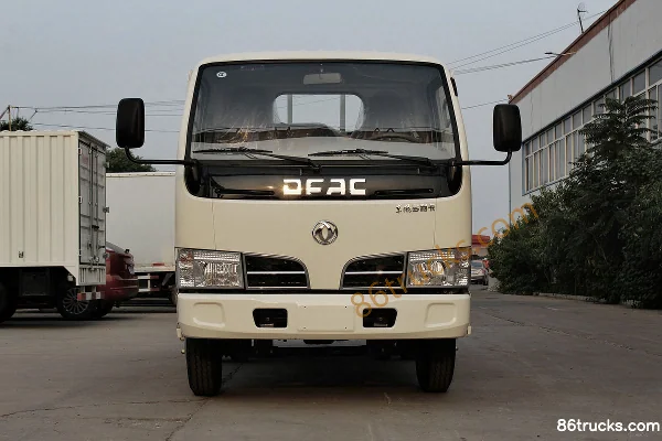 Dongfeng Duolika D5 68hp 4X2(6 wheels) 3.4m single-row flatbed light truck Exterior (2) | 86Trucks