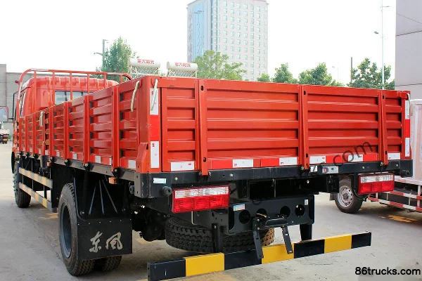 Dongfeng Duolika M 136hp 4X2(6 wheels) 5.8m crew-cab flatbed cargo truck Body (3) | 86Trucks
