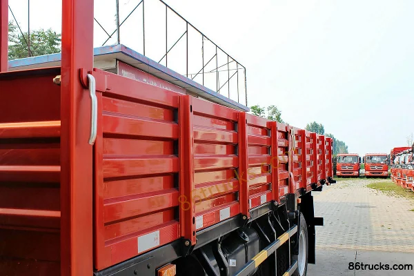 Dongfeng Kaipute série C 125 ch 4X2(6 roues) camion léger plateau à ridelles simple cabine 6,2 m Carrosserie (1) | 86Trucks