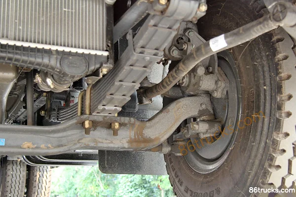 Dongfeng Duolika D8 Super Power 200 hp 4X2(6 wheels) 5.18m Crew Cab Flatbed Cargo Truck Chassis (3) | 86Trucks
