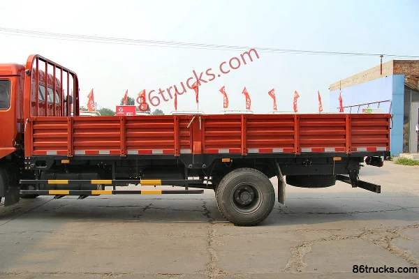 Dongfeng Duolika D8 Super Power 200 hp 4X2(6 wheels) 5.18m Crew Cab Flatbed Cargo Truck Body (1) | 86Trucks