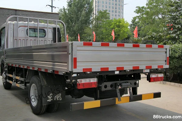 Dongfeng Kaipute N280 116hp 4X2(6 wheels) 4.13m single-row flatbed light truck Body (2) | 86Trucks