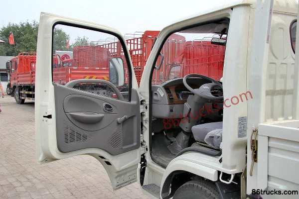 Dongfeng Duolika D5 68 ch 4X2(6 roues) 3.8 m Cabine simple plateau camion léger (1) | 86Trucks