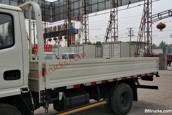 Dongfeng Duolika D5 68 ch 4X2(6 roues) 3.8 m Cabine simple plateau camion léger Carrosserie (1) | 86Trucks
