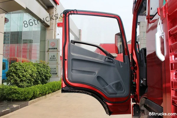 Yuejin Chaoyue C500-52 180hp 4X2(6 wheels) 6.685m semi-panel flatbed cargo truck Cab (1) | 86Trucks