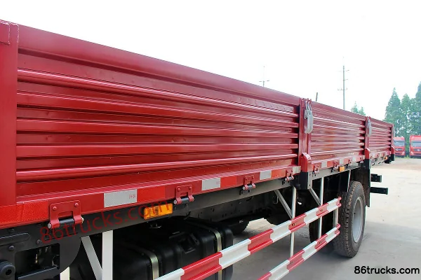 Yuejin Chaoyue C500-52 180hp 4X2(6 wheels) 6.685m semi-panel flatbed cargo truck Body (2) | 86Trucks