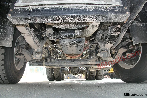 Hualing Hanma Heavy Truck 345 hp 6X4(10 wheels) Tractor Truck Chassis (1) | 86Trucks