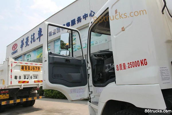 Hualing Star 270 hp 6X4(10 wheels) Powder Material Truck Cab (1) | 86Trucks