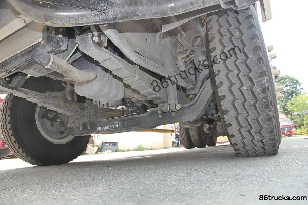 Hualing Star 270 hp 6X4(10 wheels) Powder Material Truck Chassis (2) | 86Trucks
