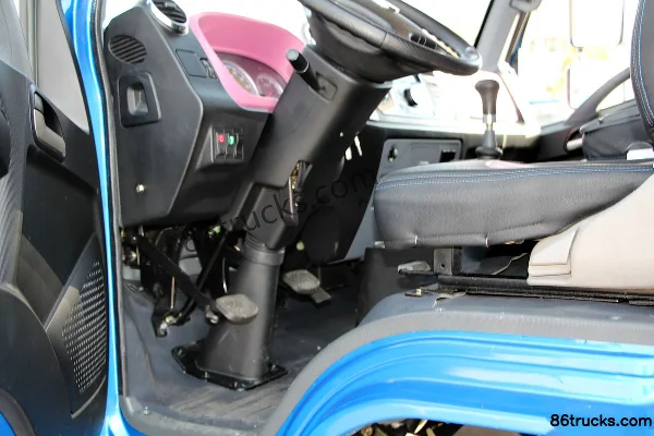 Shijun Skat 115hp 4X2(6 wheels) Semi-panel Van Light Truck Cab (3) | 86Trucks