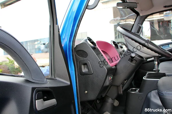 Shijun Skat 115hp 4X2(6 wheels) Semi-panel Van Light Truck Cab (2) | 86Trucks